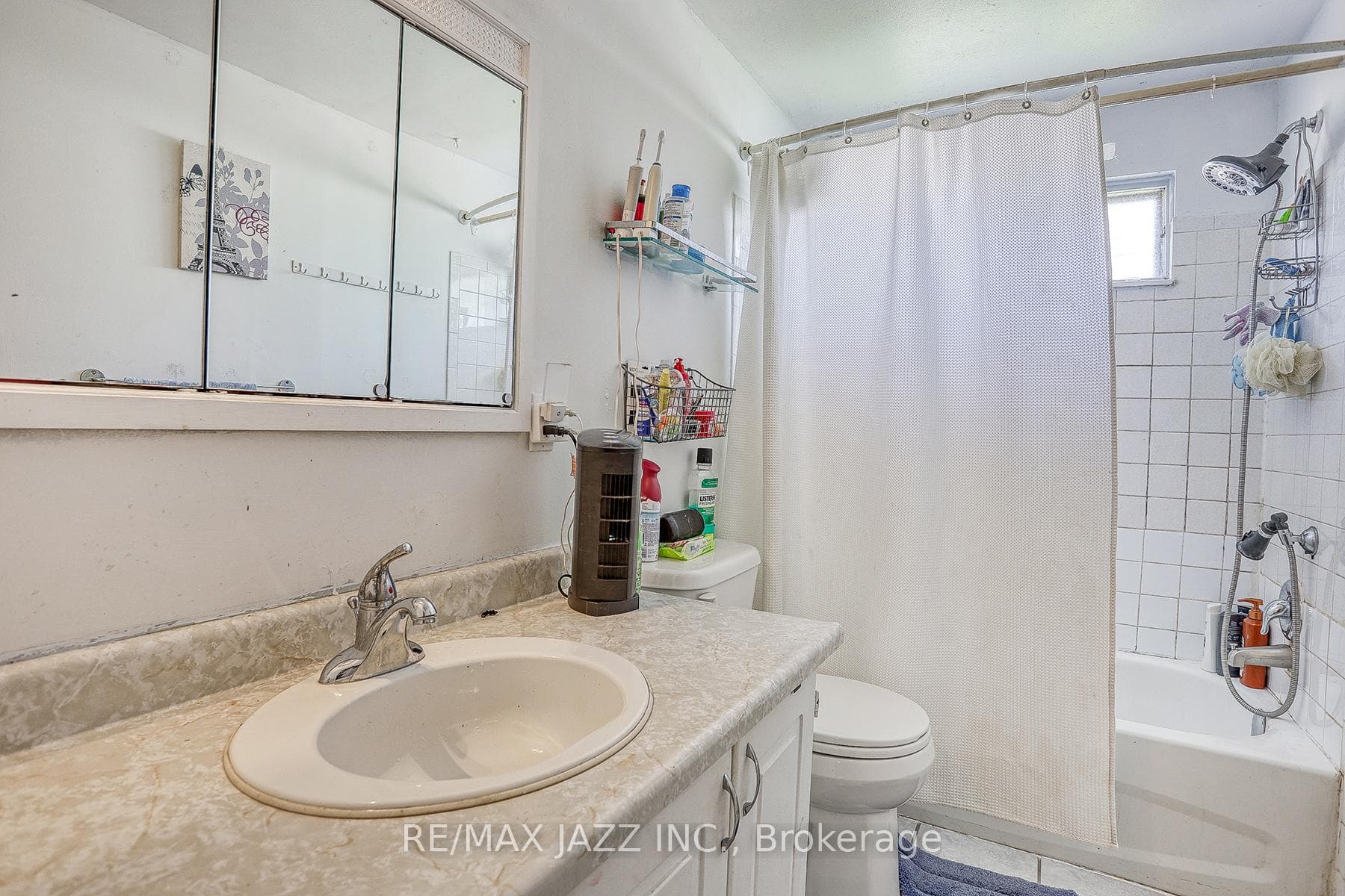 325 Rondeau Court photo 13