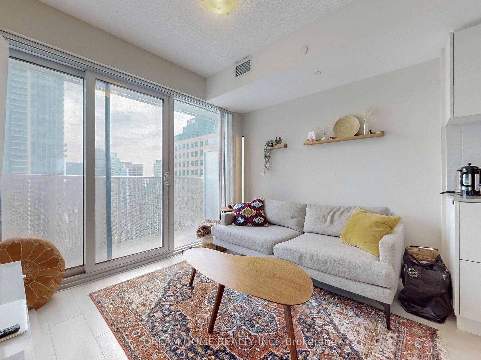 88 Harbour Street Unit 2505 photo 1