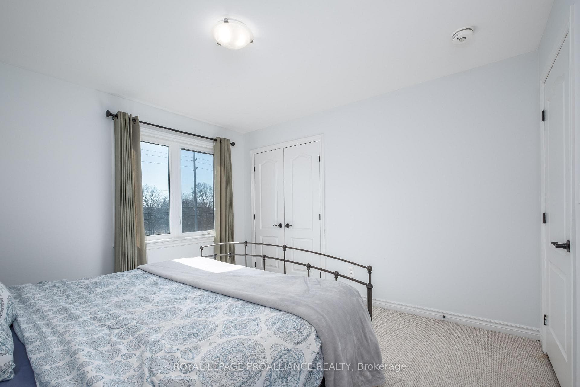 648 Halloway Drive photo 31