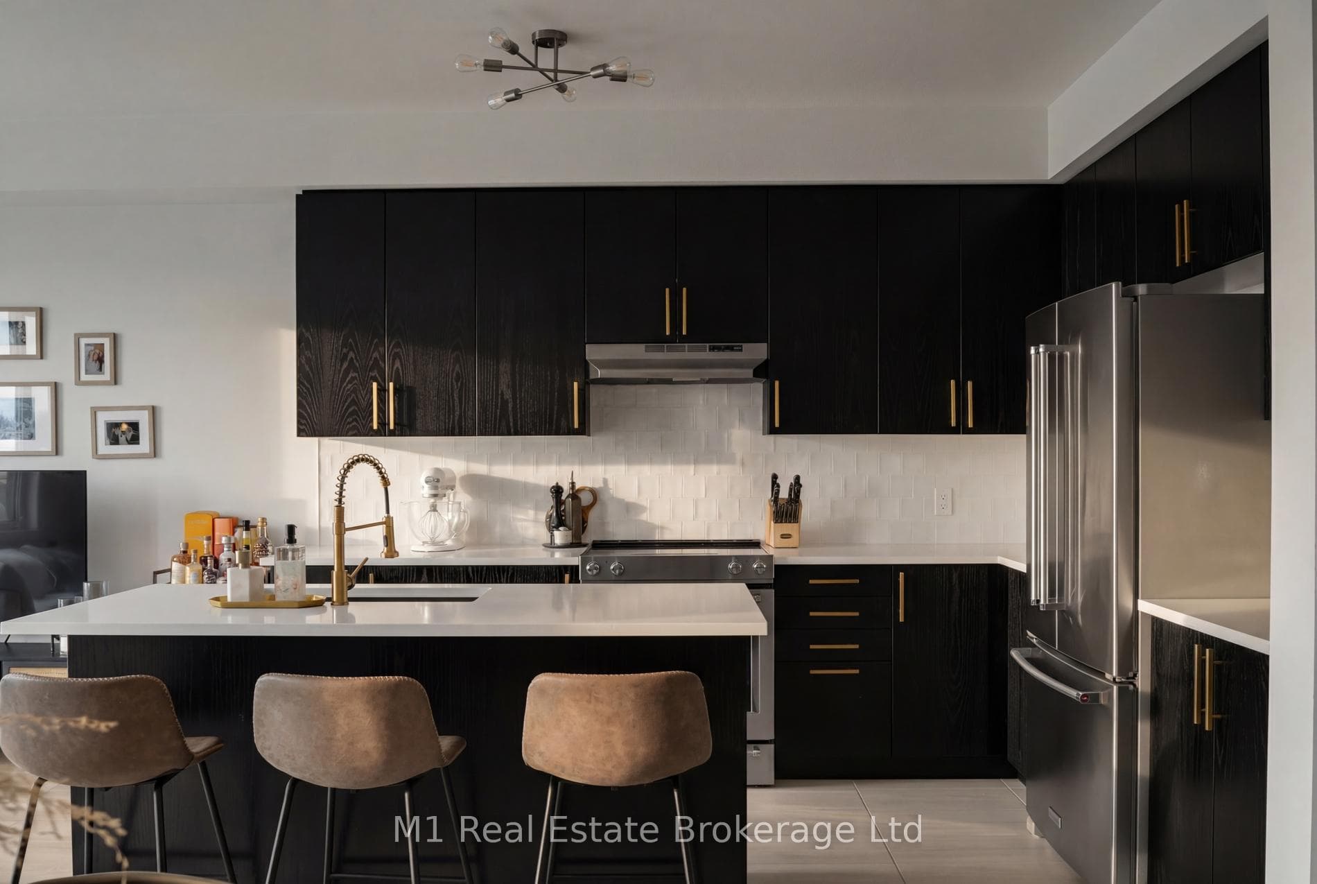 106 Edminston Drive photo 11