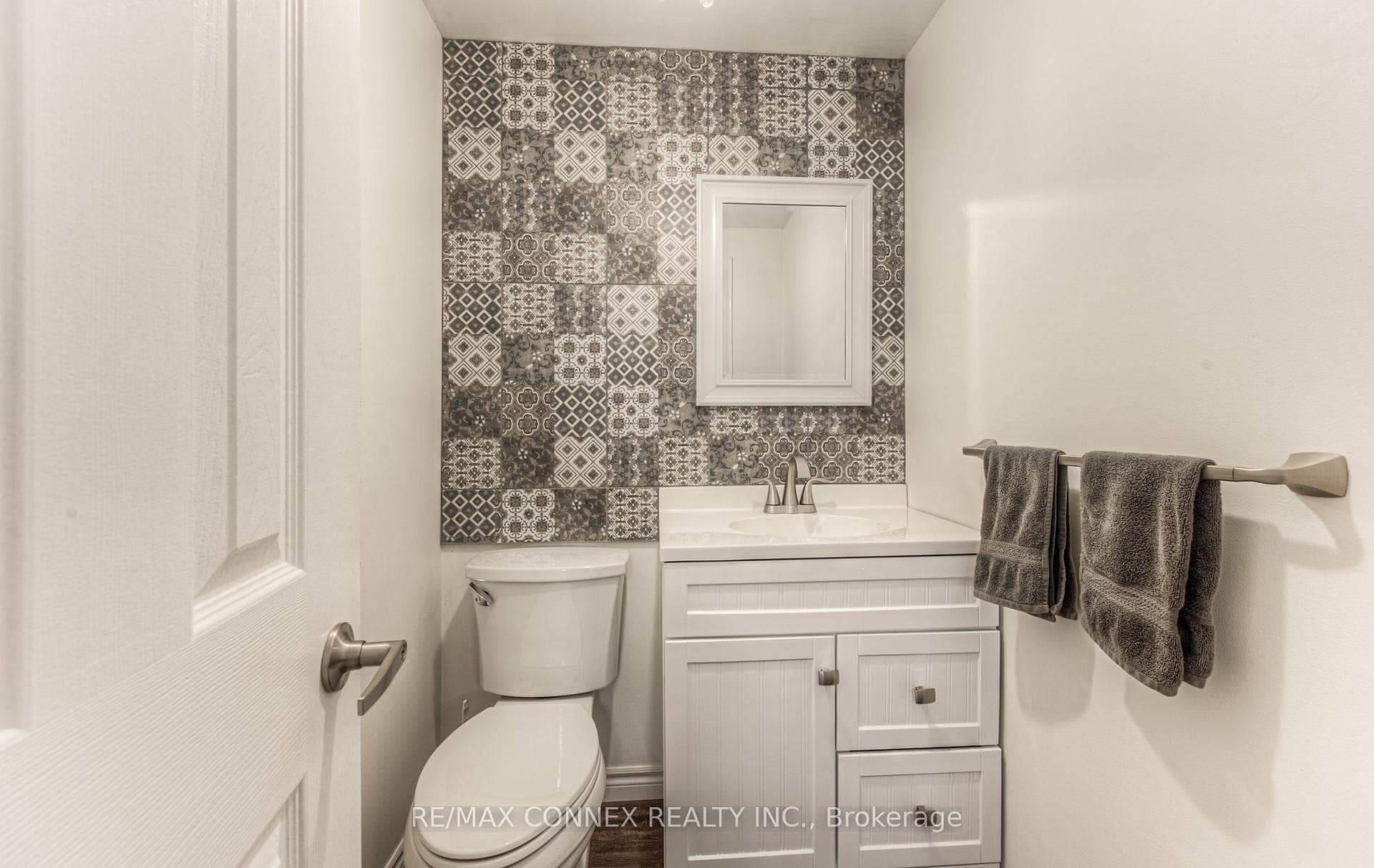 Tastefully Decorated 2 Piece Main Floor Bath
