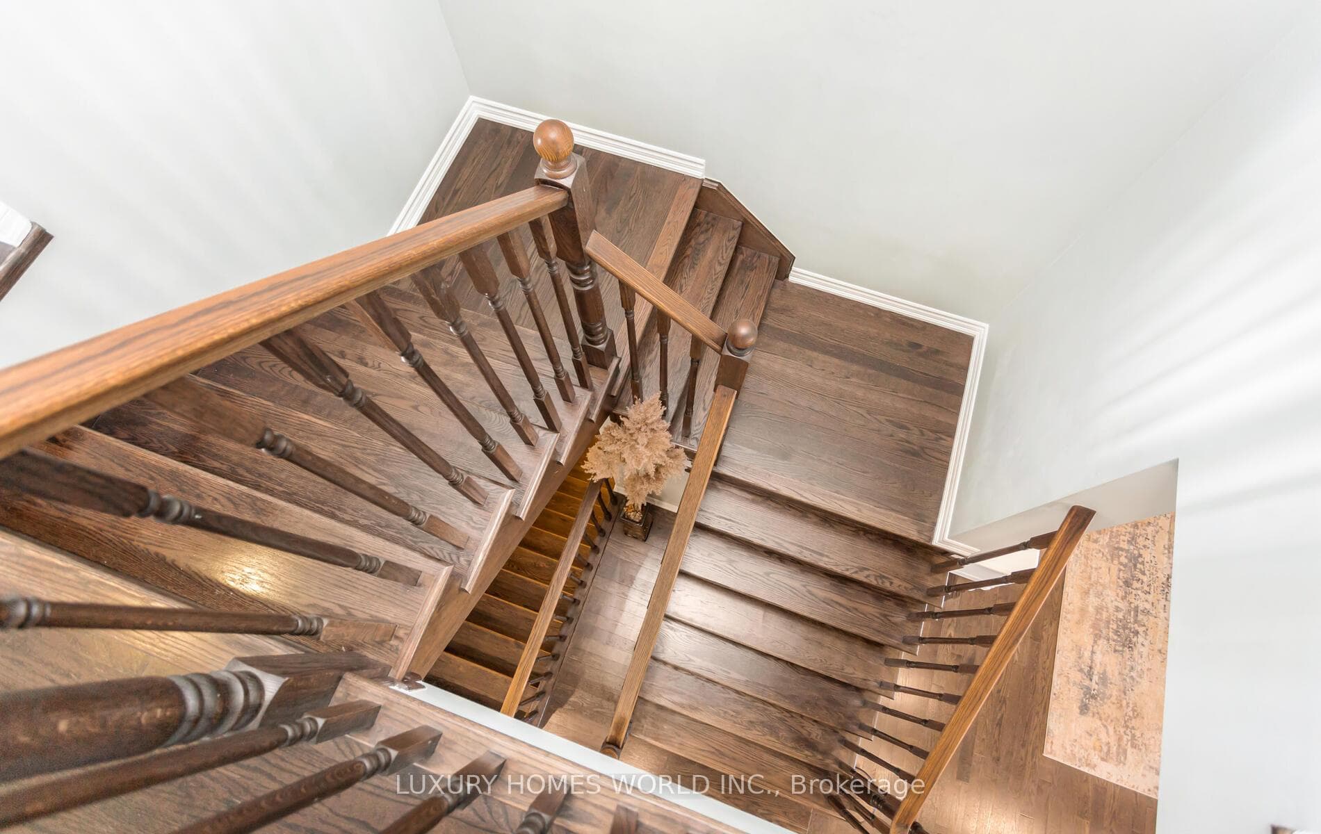 424 Brisdale Drive photo 13
