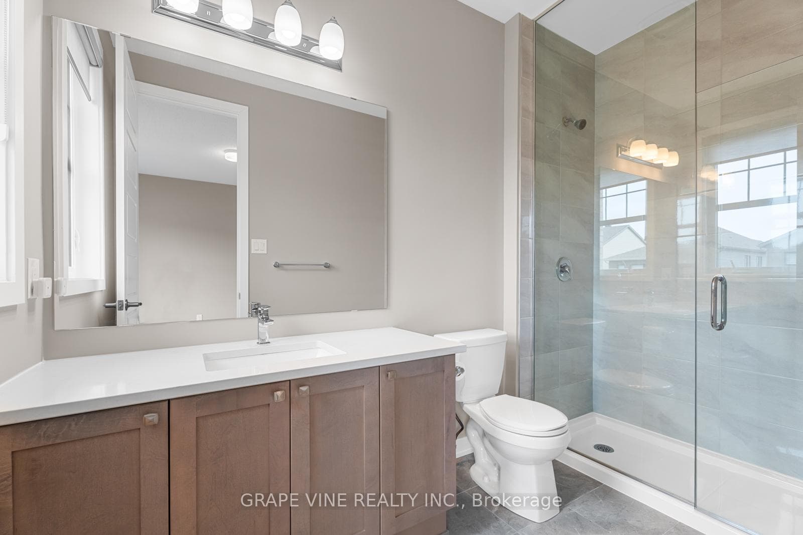 102 Green Ash Avenue photo 29