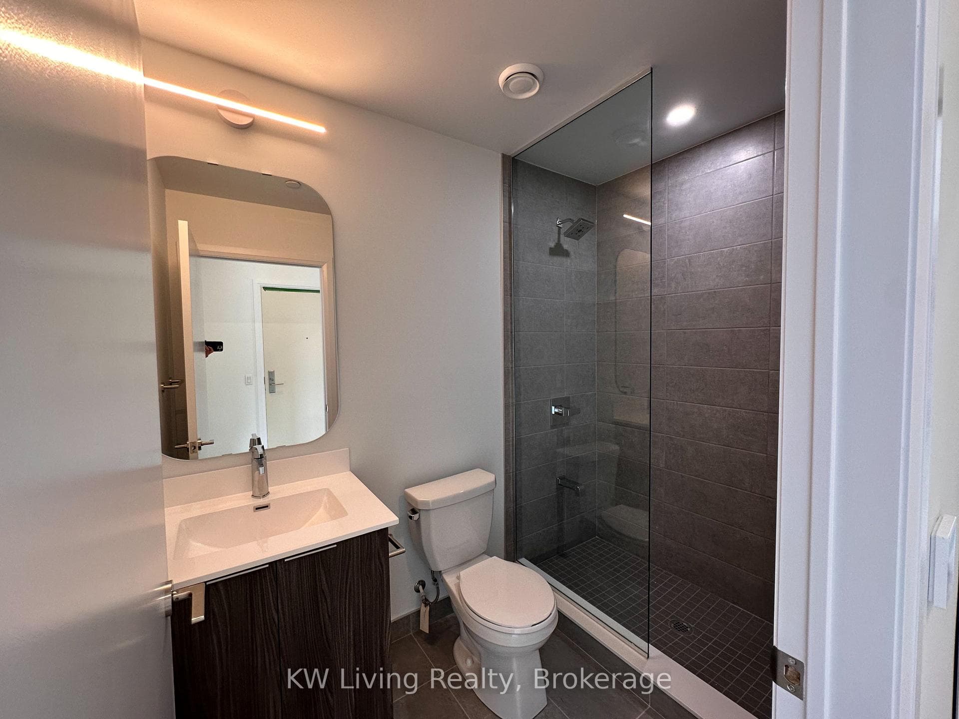15 Richardson Street Unit 1706 photo 6
