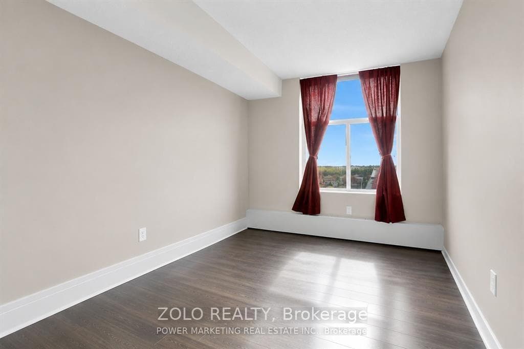 2759 Carousel Crescent Unit 1206 photo 19