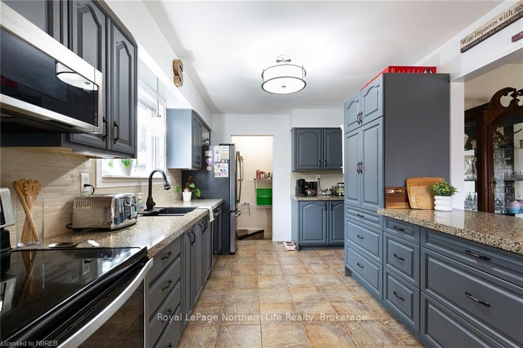 450 WALLACE Road photo 11