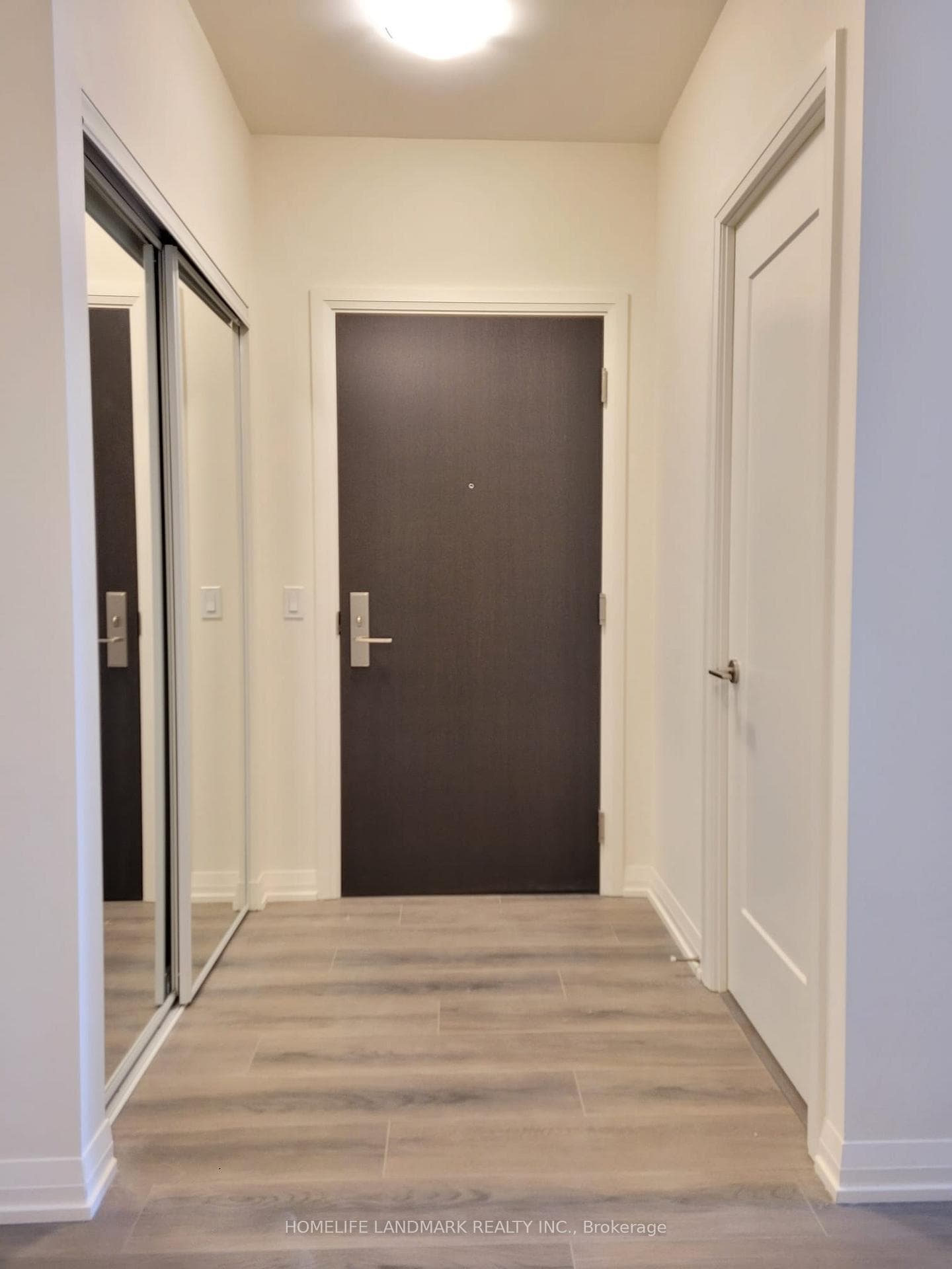 9000 Jane Street Unit 207 photo 7