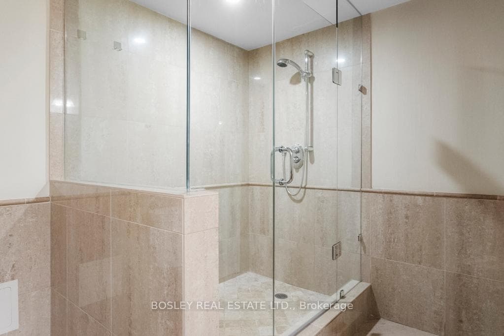 30 Wellington Street Unit 403 photo 16