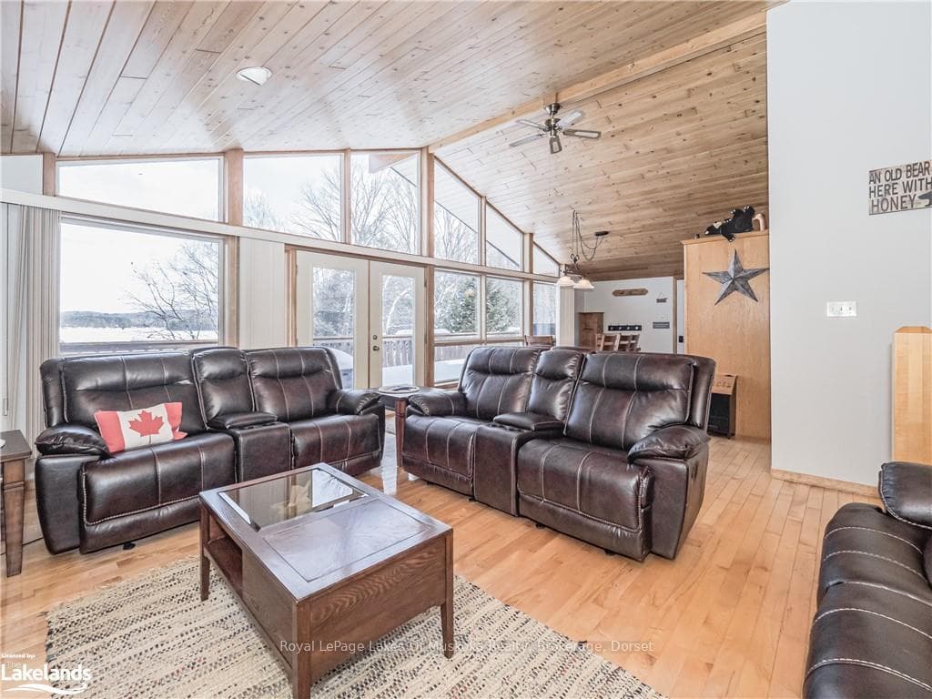 1094 CRUMBY LAKE Drive photo 4