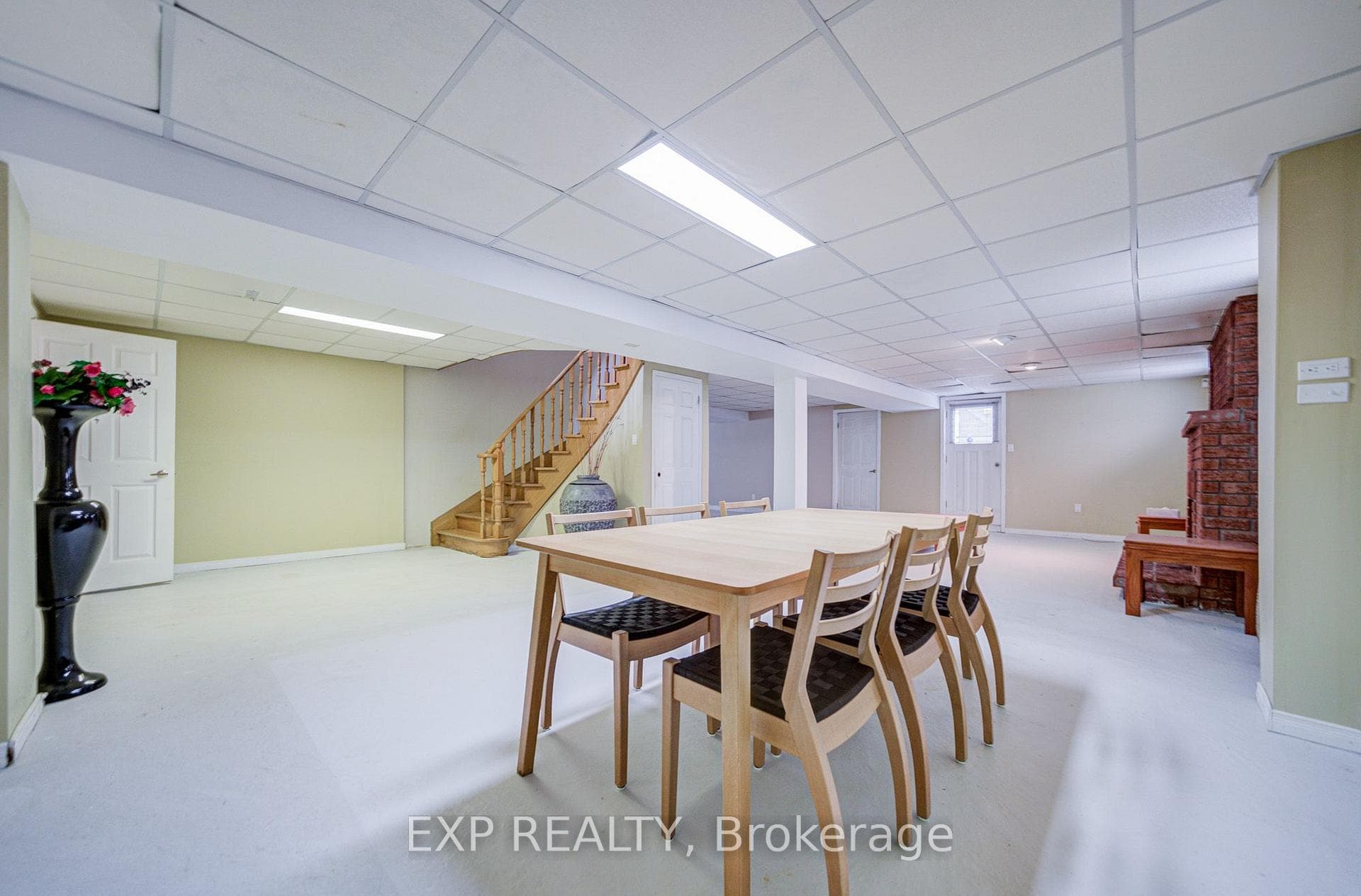 46 Eden Avenue photo 27