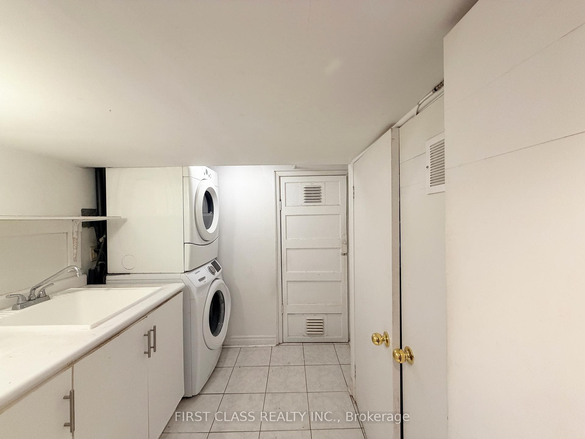15 Leahann Drive Unit Bsmt photo 9