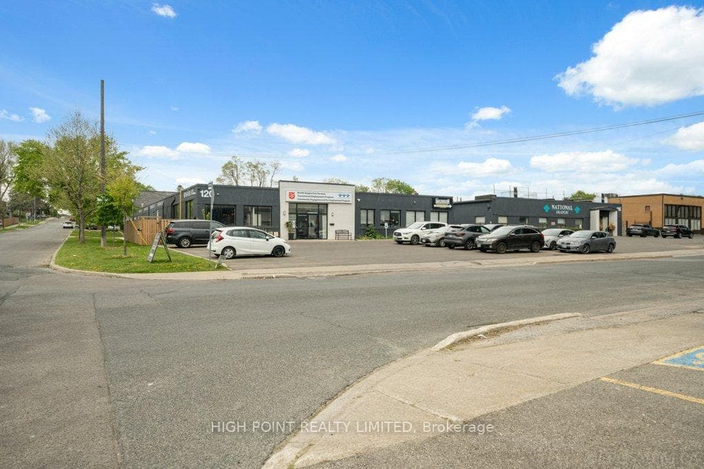 116-120 tycos Drive photo 11