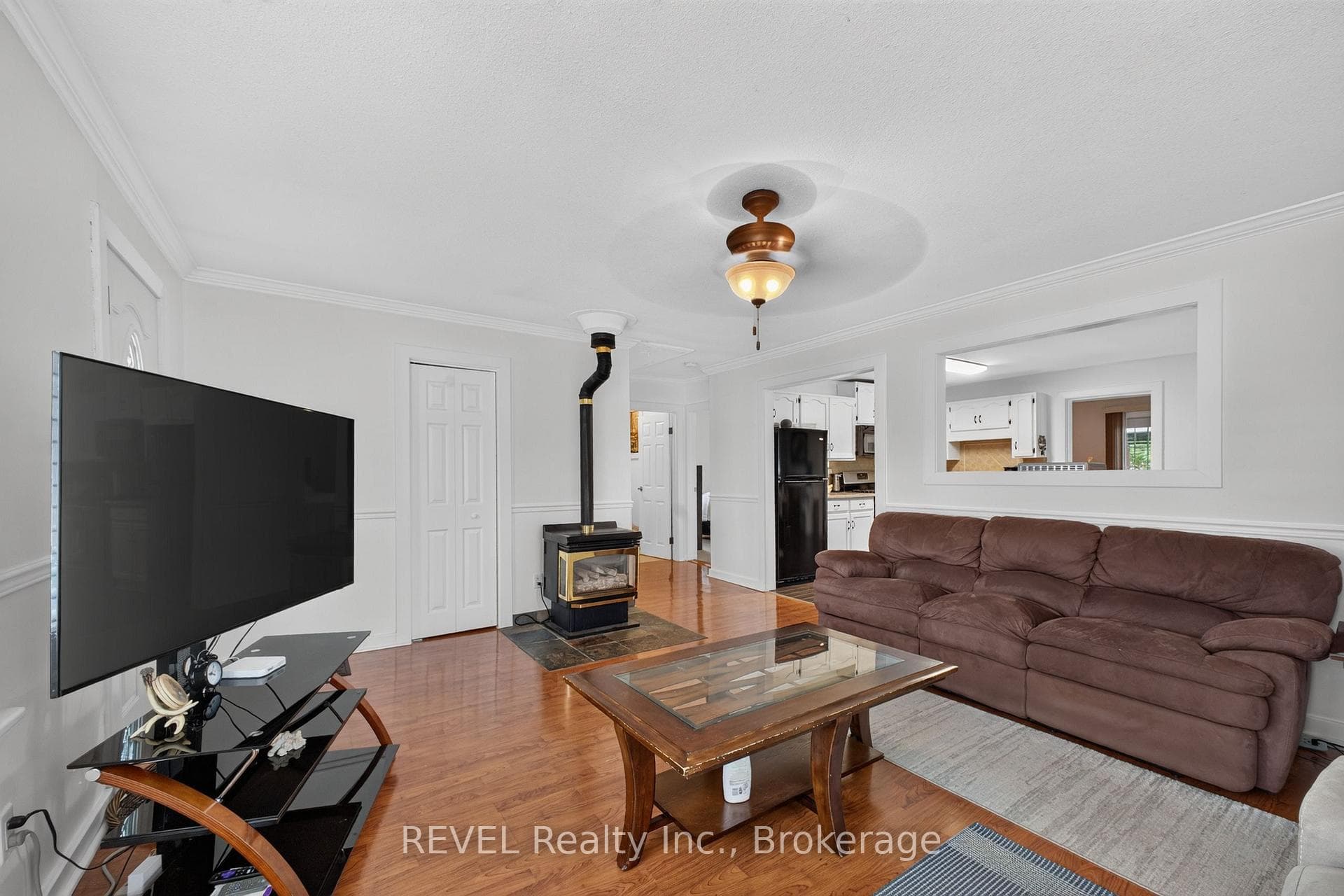 3262 Young Avenue photo 10