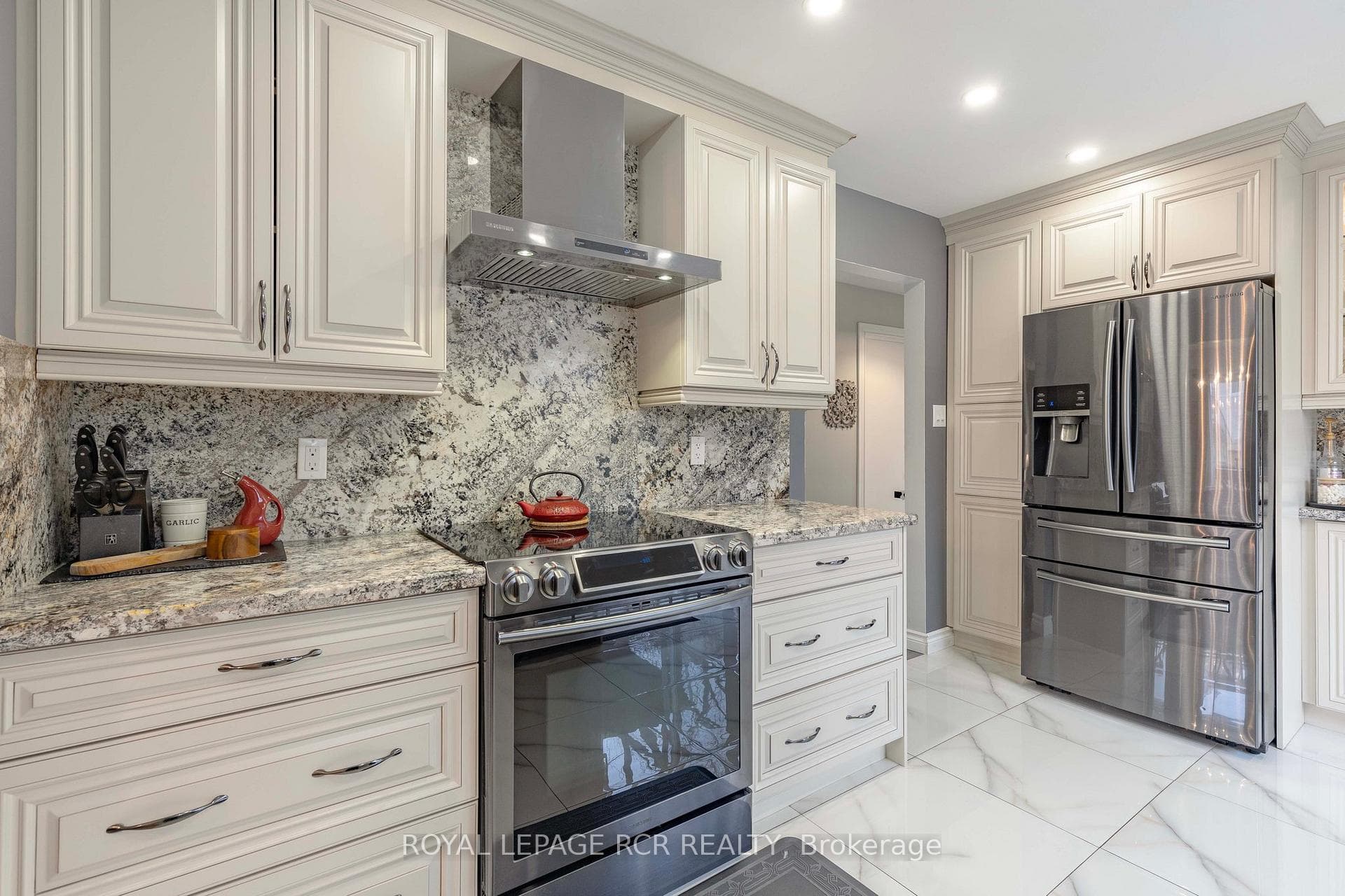 28 Laurier Court photo 10