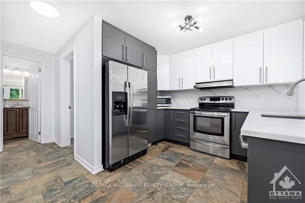 1843 THISTLELEAF Crescent photo 13