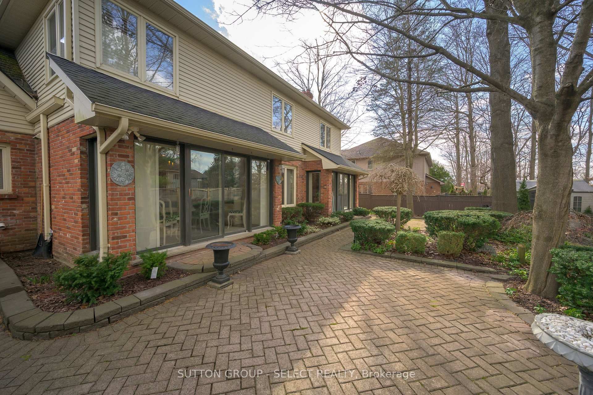 121 WHITEACRES Drive photo 46