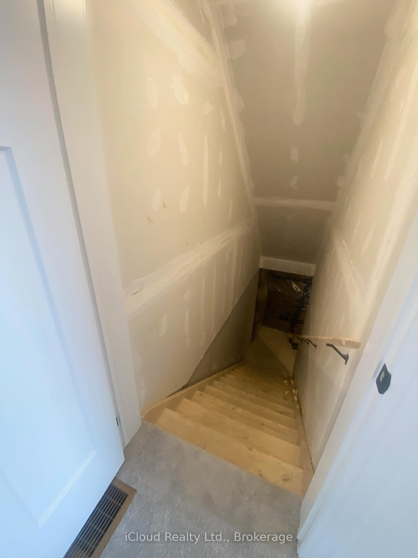 677 Park Road Unit 18 photo 13