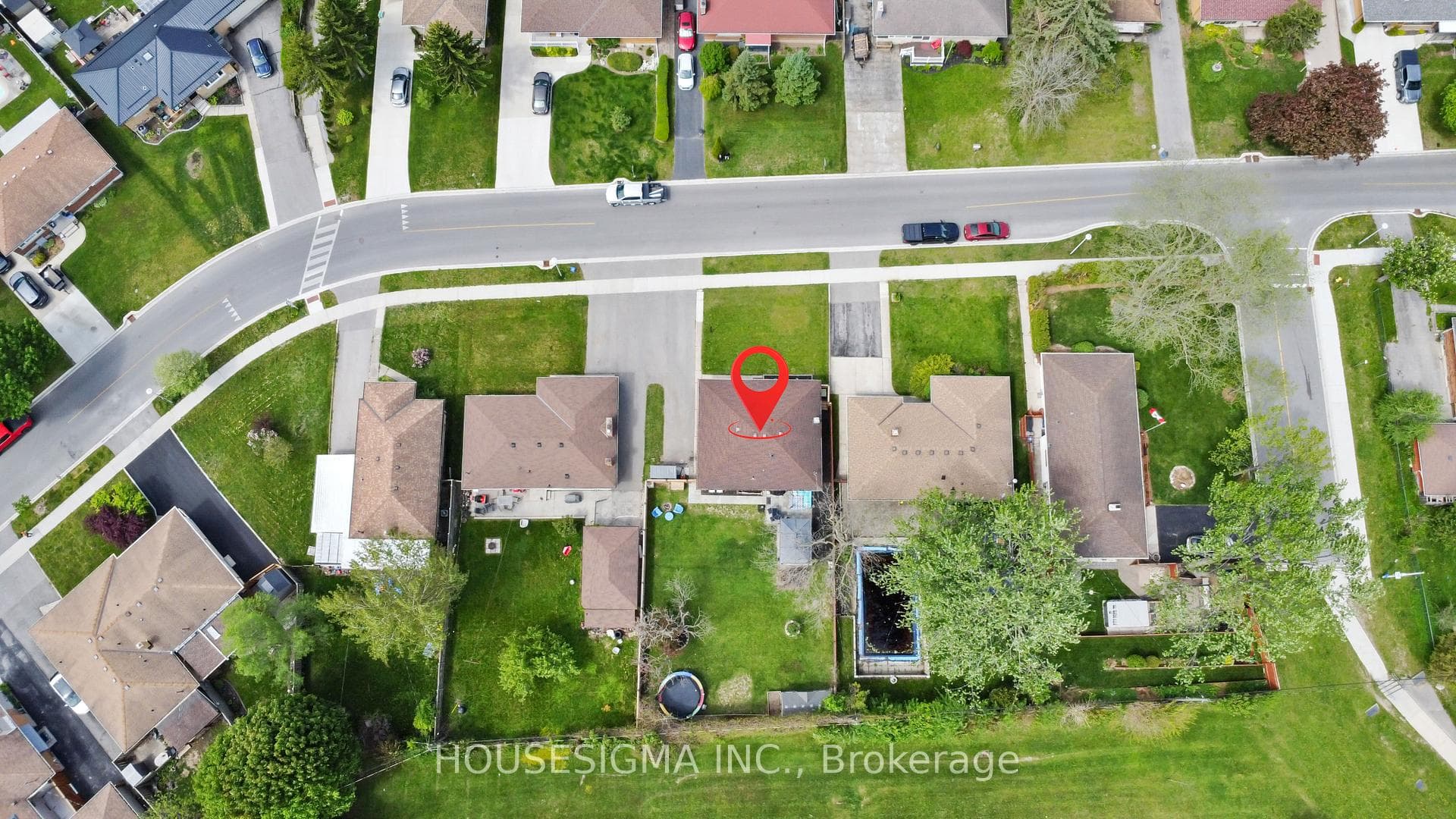 244 Burlington Street photo 35
