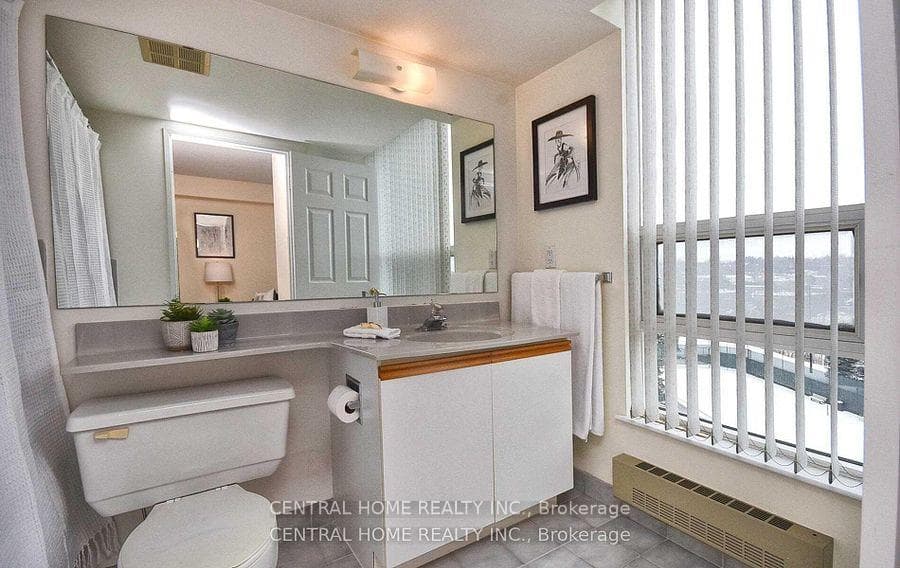 7825 Bayview Avenue Unit 502 photo 17