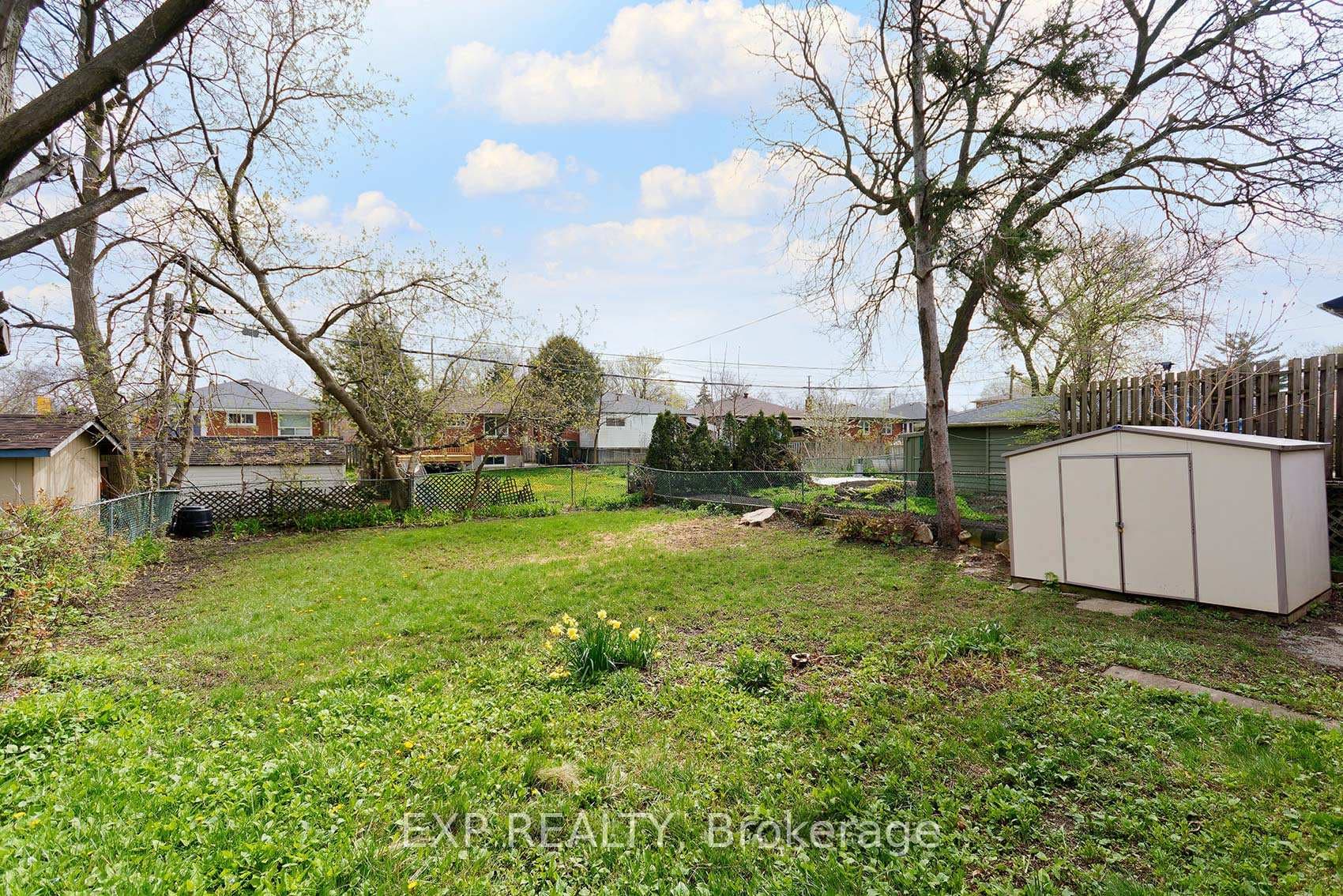 96 Southampton Drive photo 26