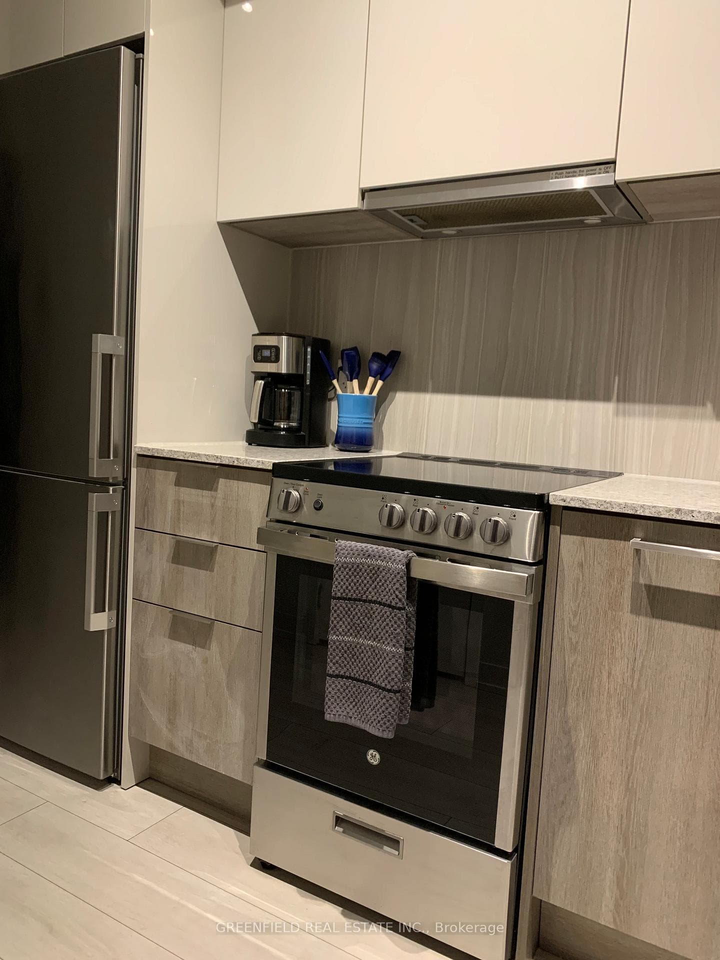 31 Tippett Road Unit 903 photo 16