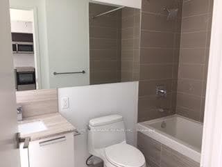 28 Wellesley Street Unit 401 photo 3