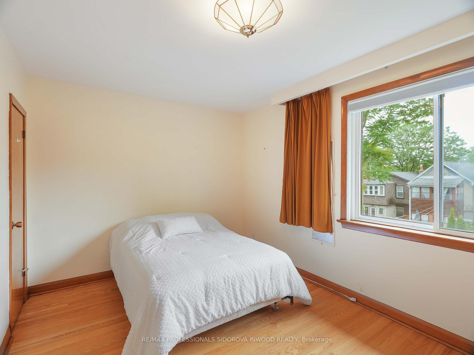 100 Beresford Avenue photo 16