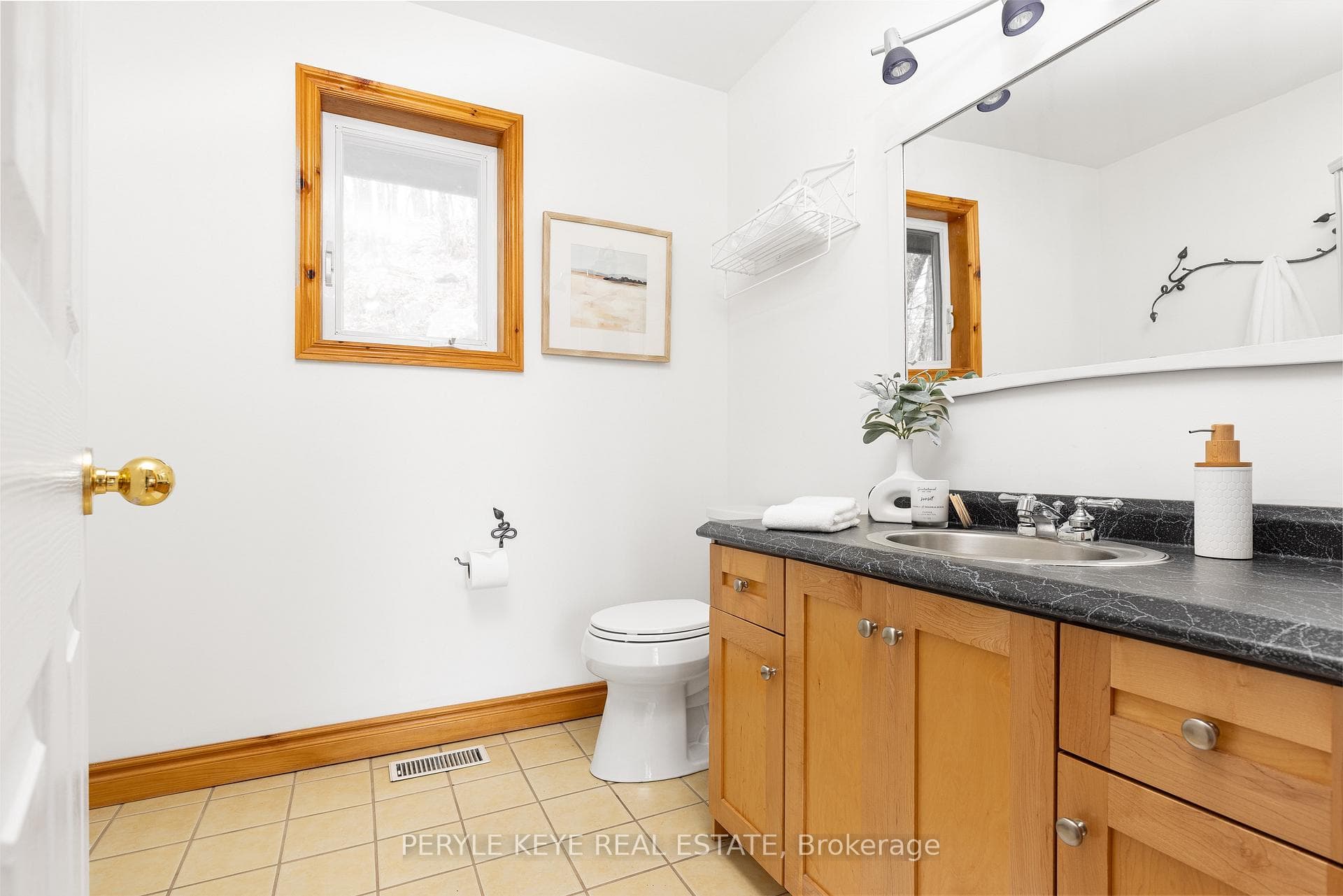 1183 Echo Bay Road photo 28