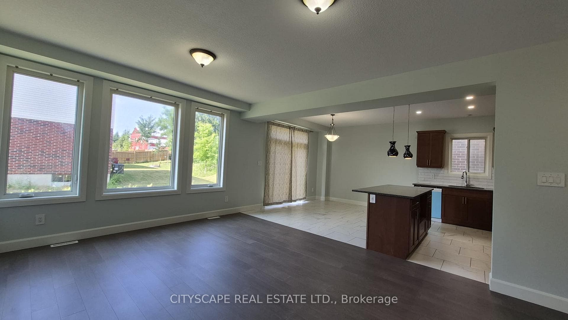 184 Knott Drive Unit Upper photo 9