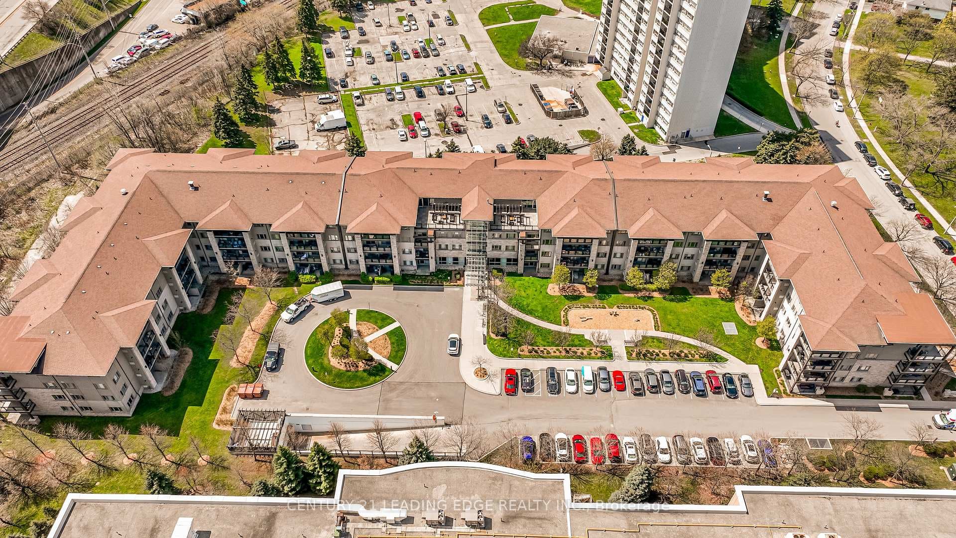 570 Lolita Gardens Unit 421 photo 34