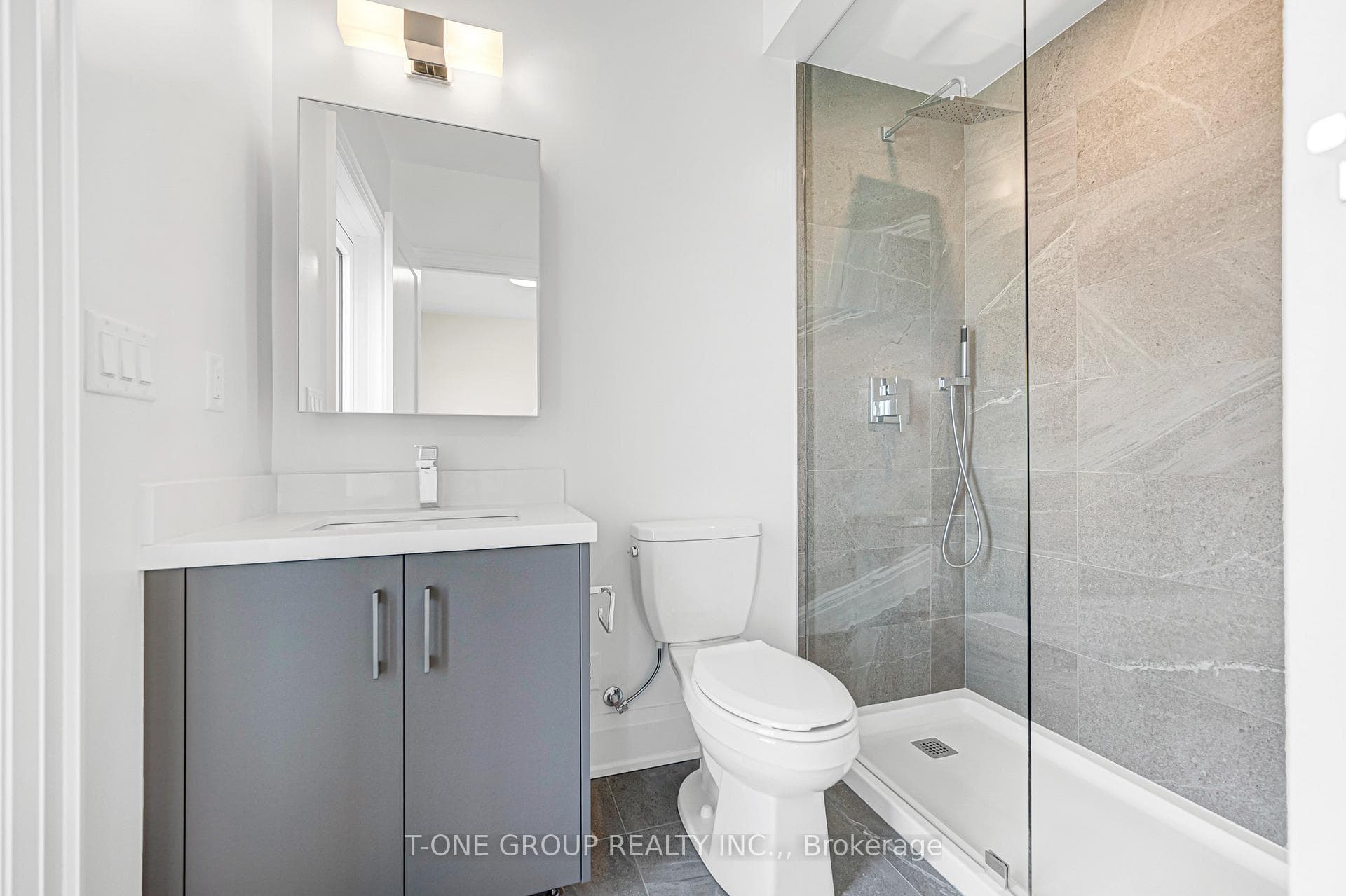 106 Grimsby Lane photo 40