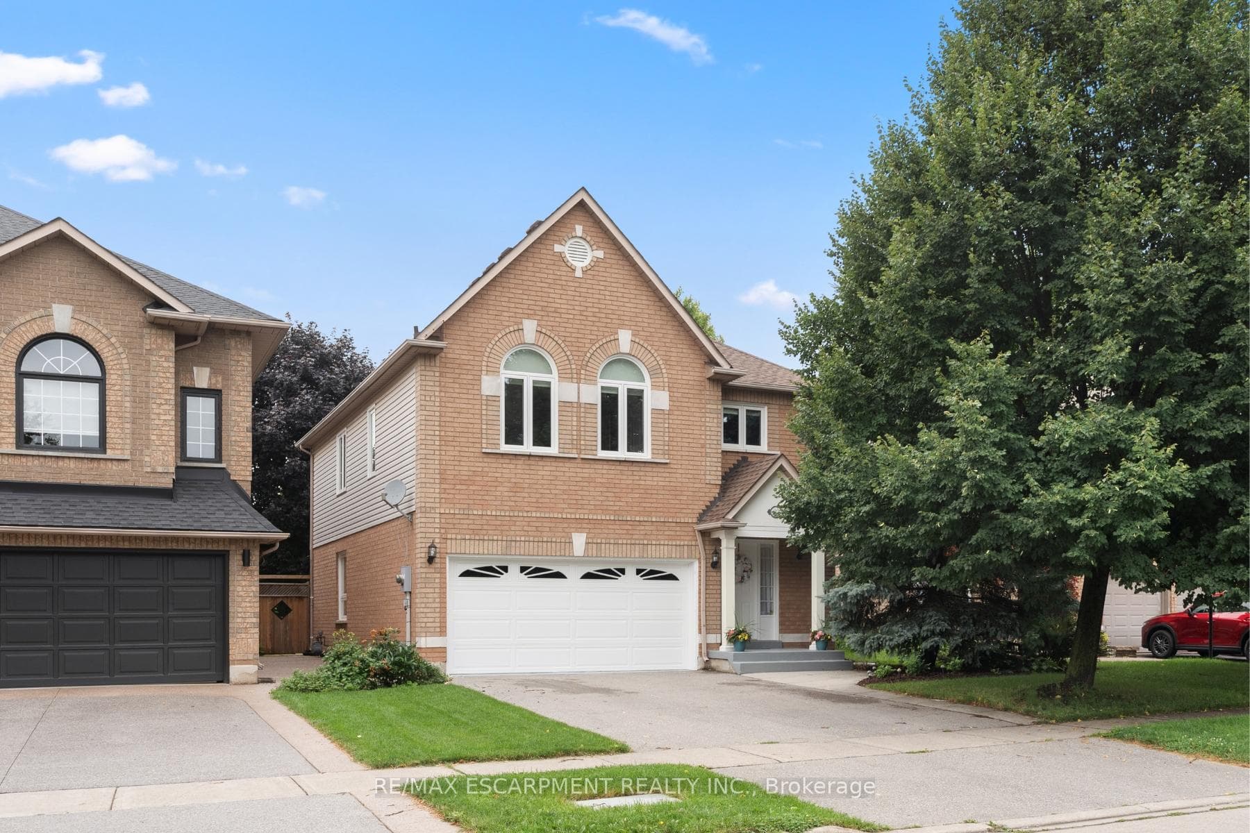 83 ROCKHAVEN Lane photo 3