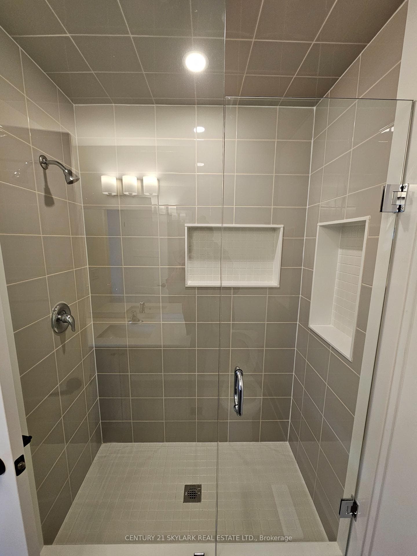 218 Prince William Way photo 34