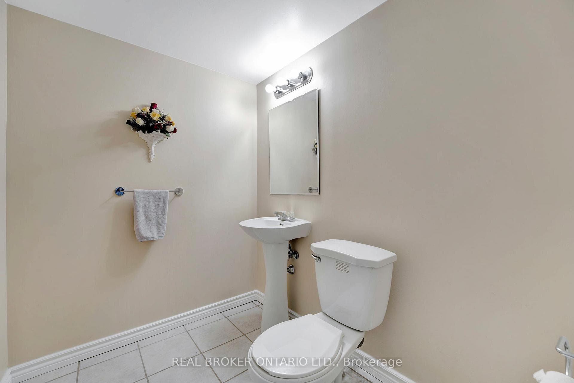 35 Dubrick Crescent photo 36