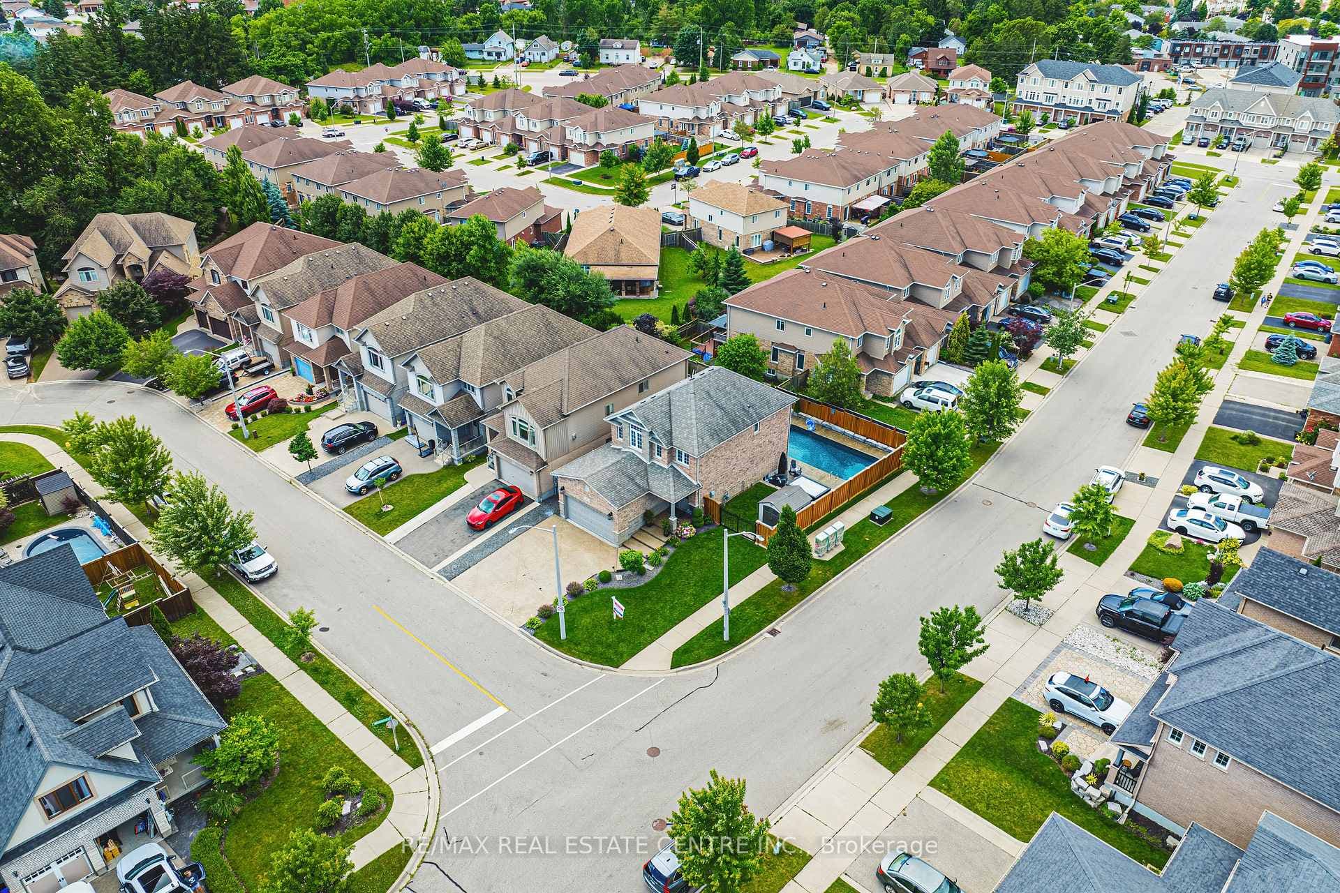 4 Hinrichs Crescent photo 36