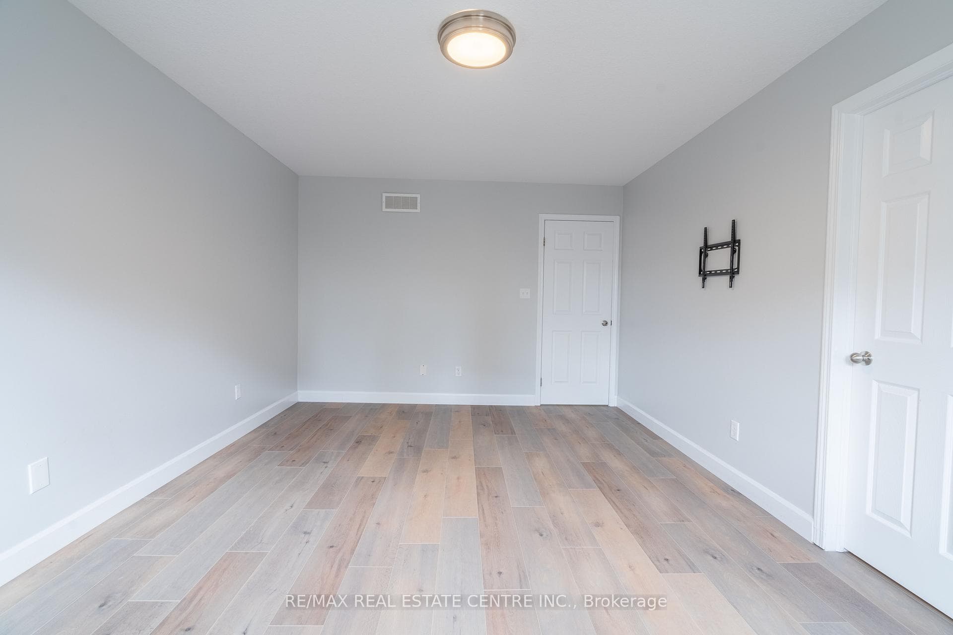 430 Woodbine Avenue photo 23