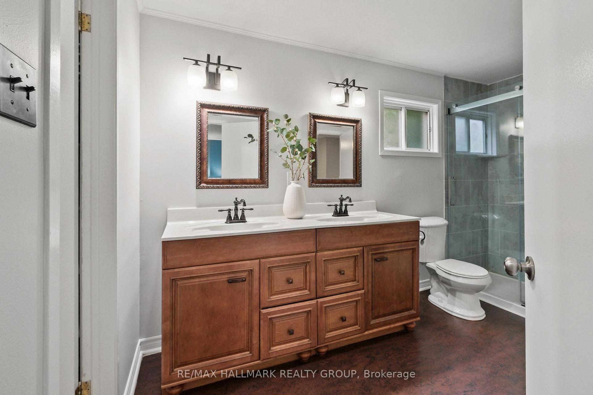 6398 Glen Knolls Drive photo 25