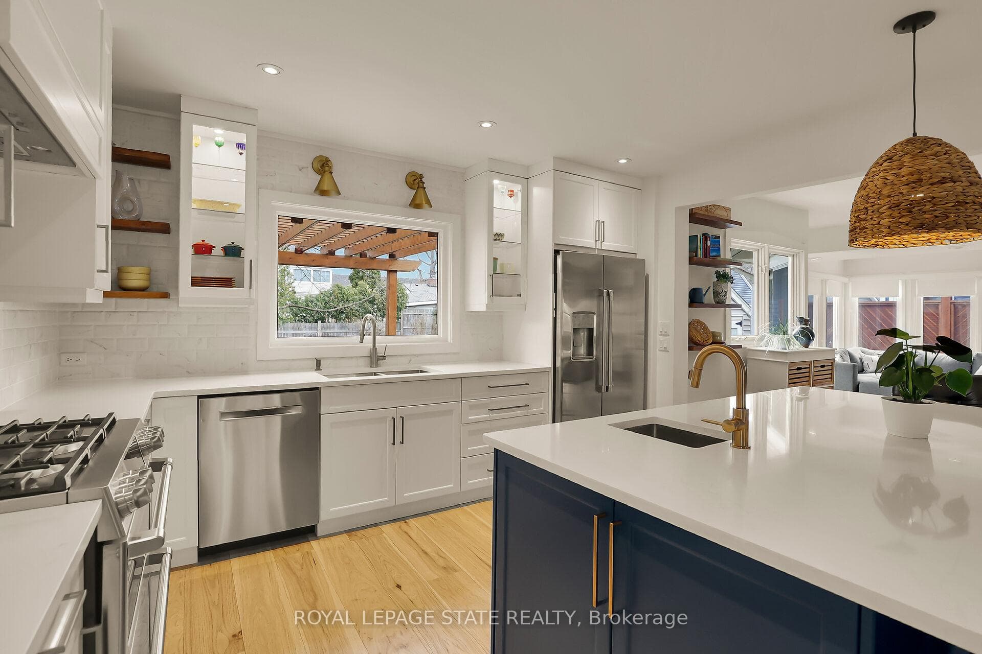 3 Nelles Boulevard photo 9