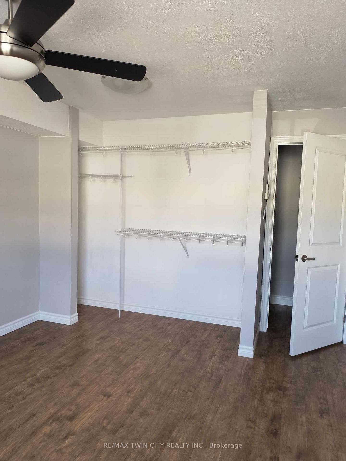 735 Deveron Crescent Unit 211 photo 11