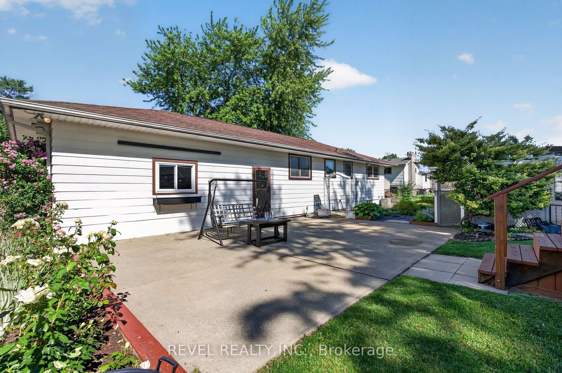 1804 St. Anne Street photo 34