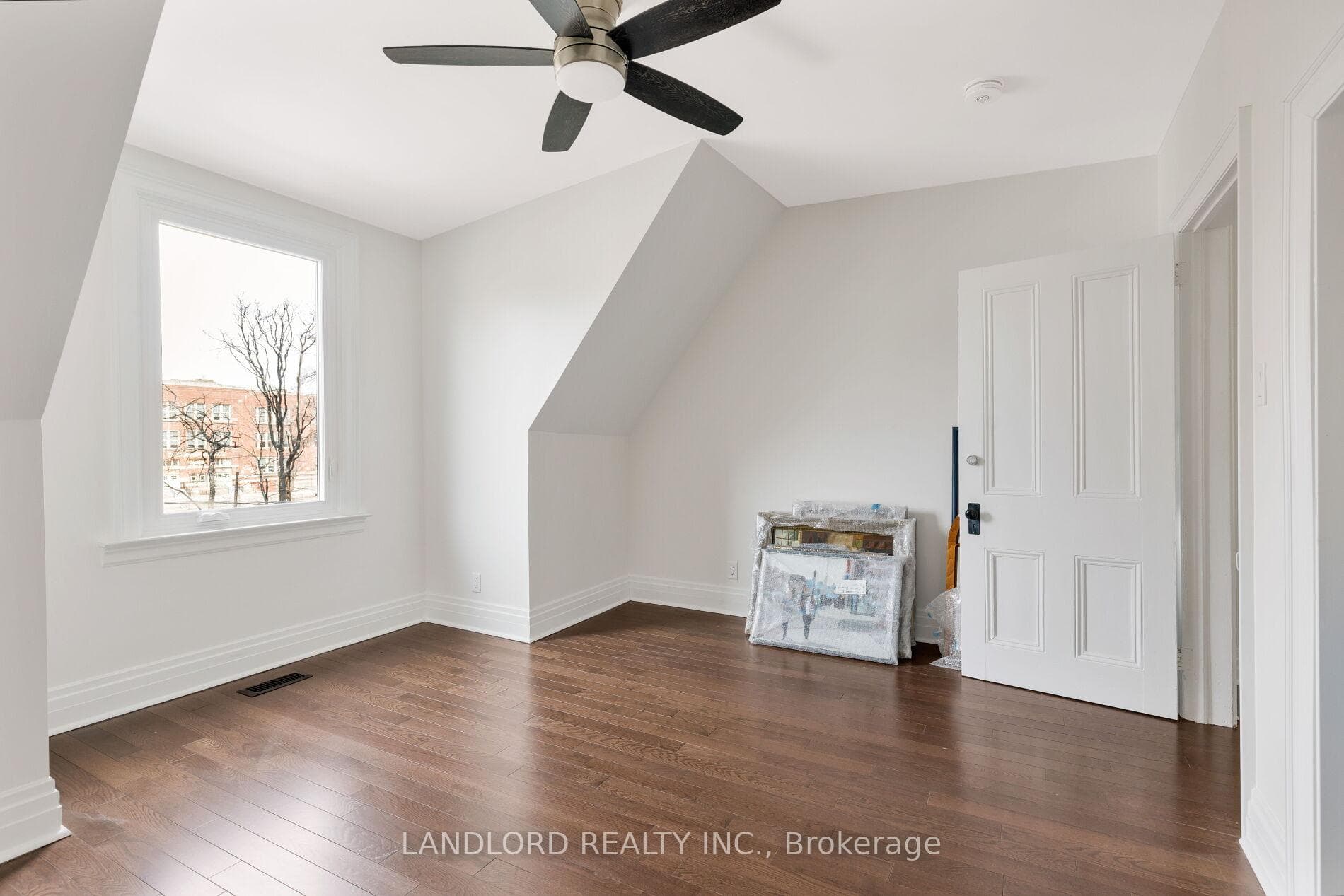 107A Scollard Street photo 39