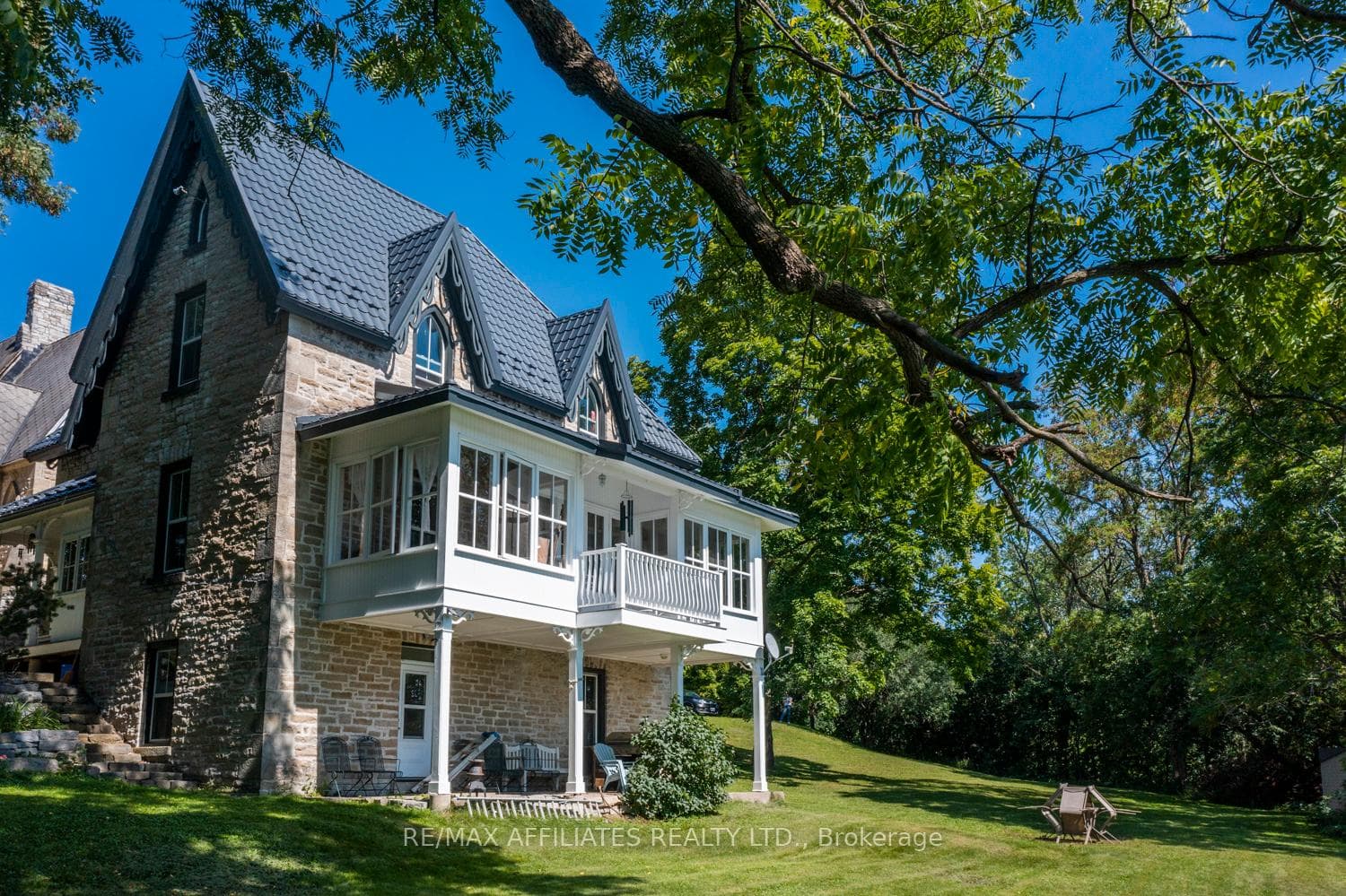 64 Clyde Street photo 48