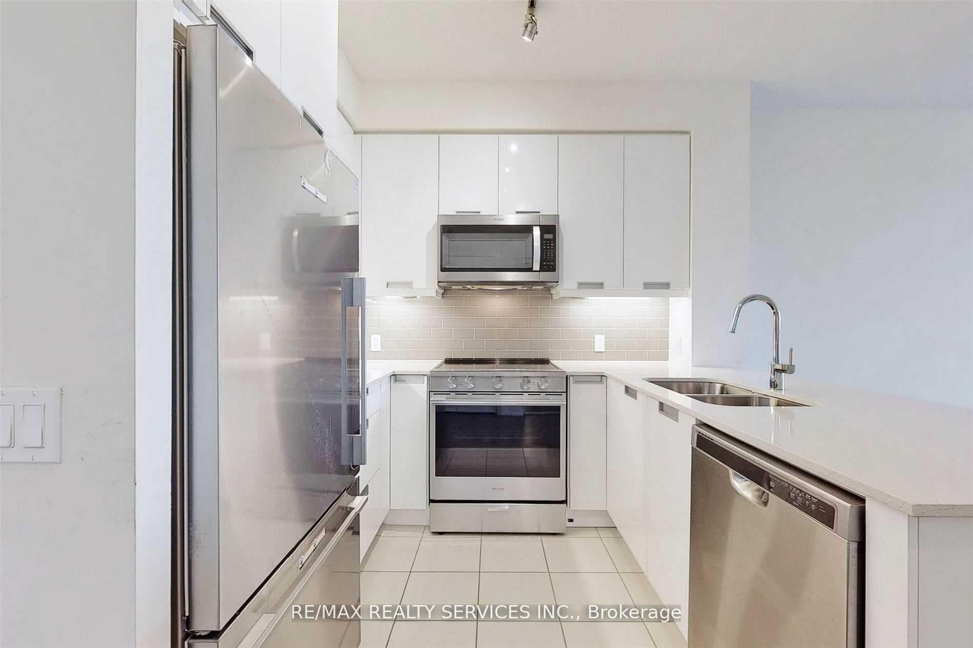 35 Watergarden Drive Unit 1812 photo 5