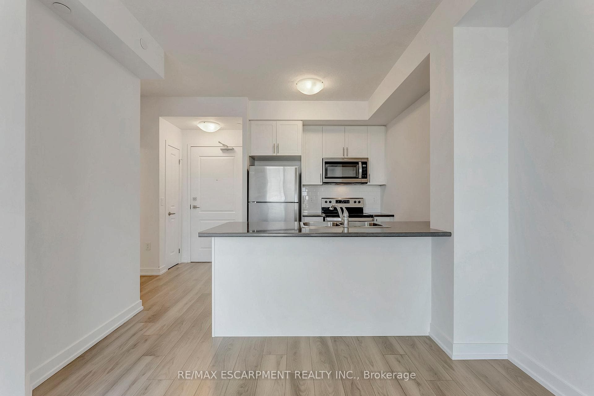 5055 Greenlane Road Unit 310 photo 11