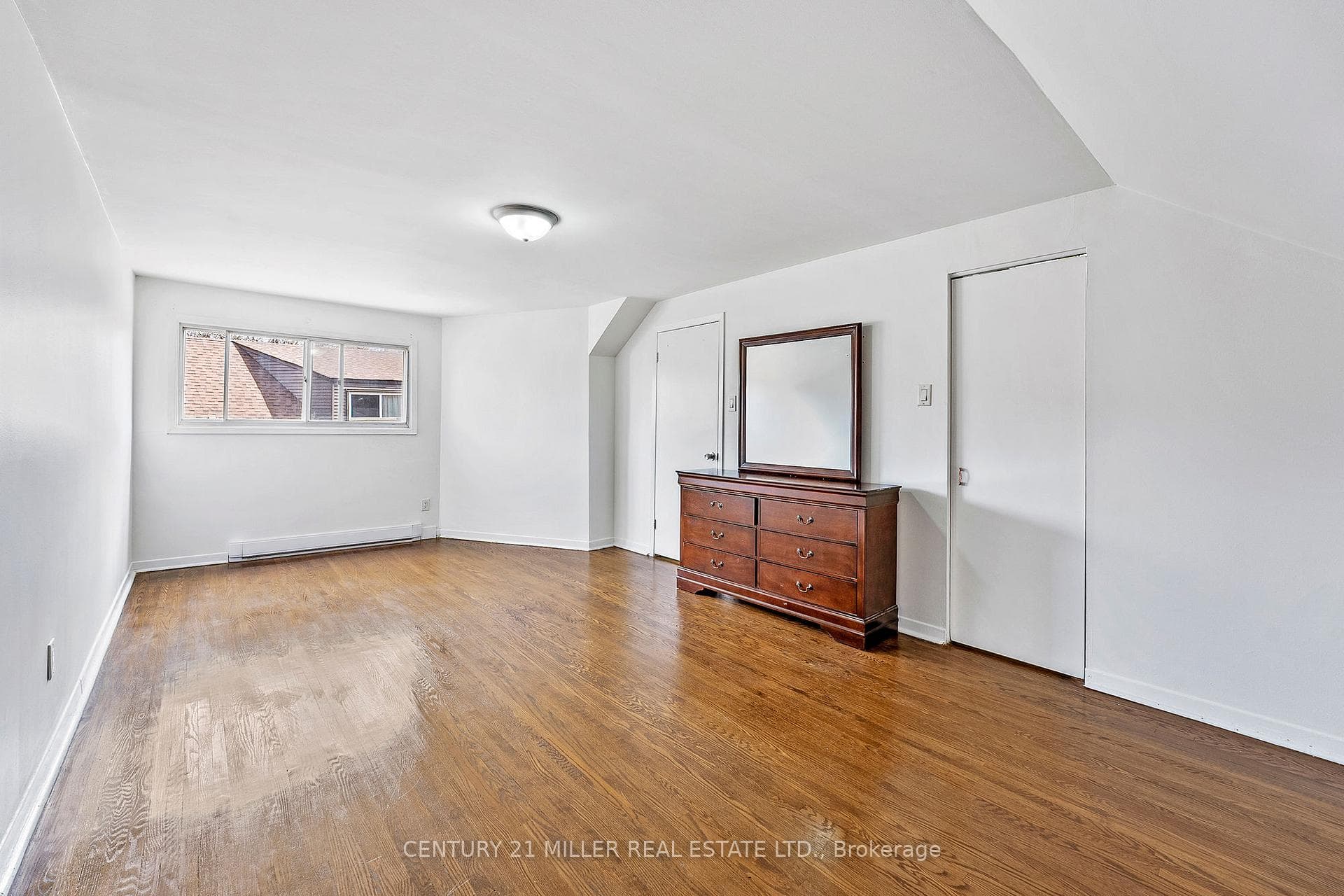 9 Liszt Gate Unit 511 photo 32