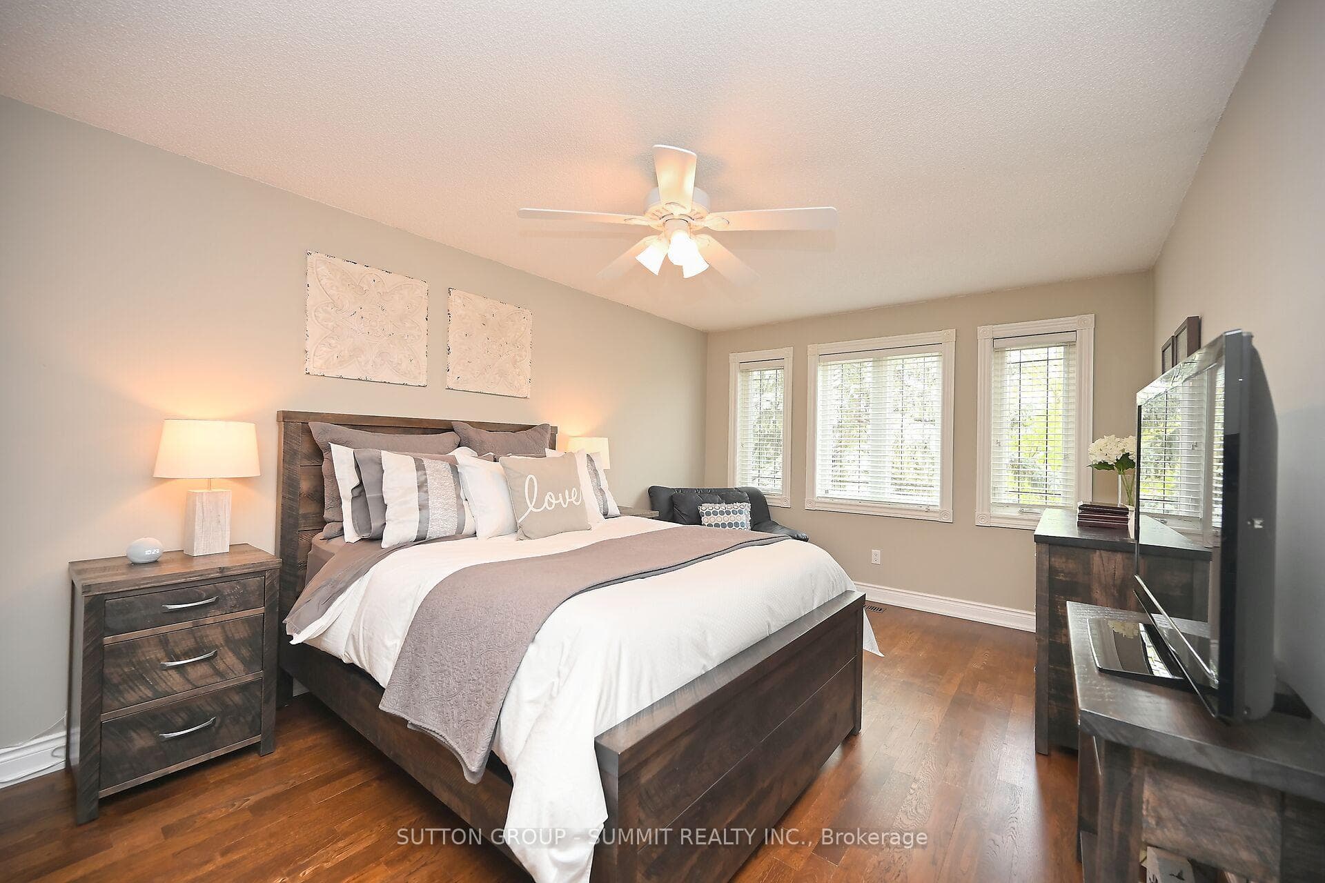 7262 windrush Court photo 17