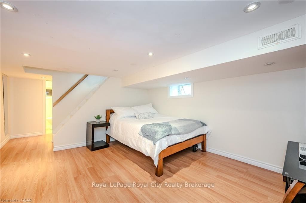 54 MENZIE Avenue photo 27