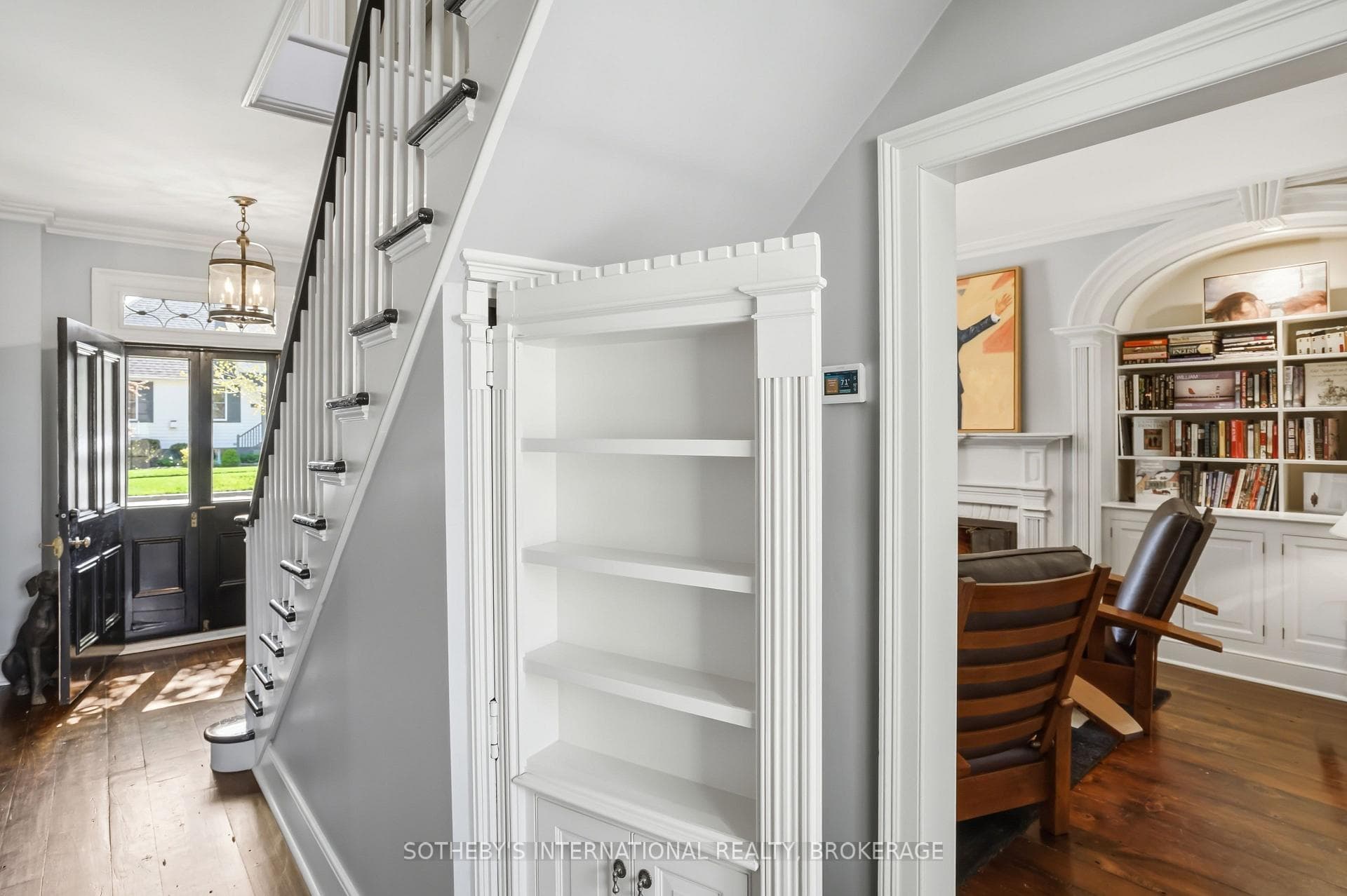 Hidden staircase.