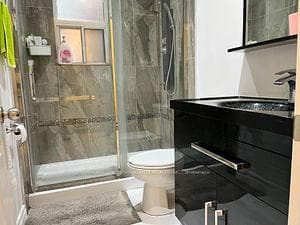 524 Bathurst Street Unit 1/Floor photo 4