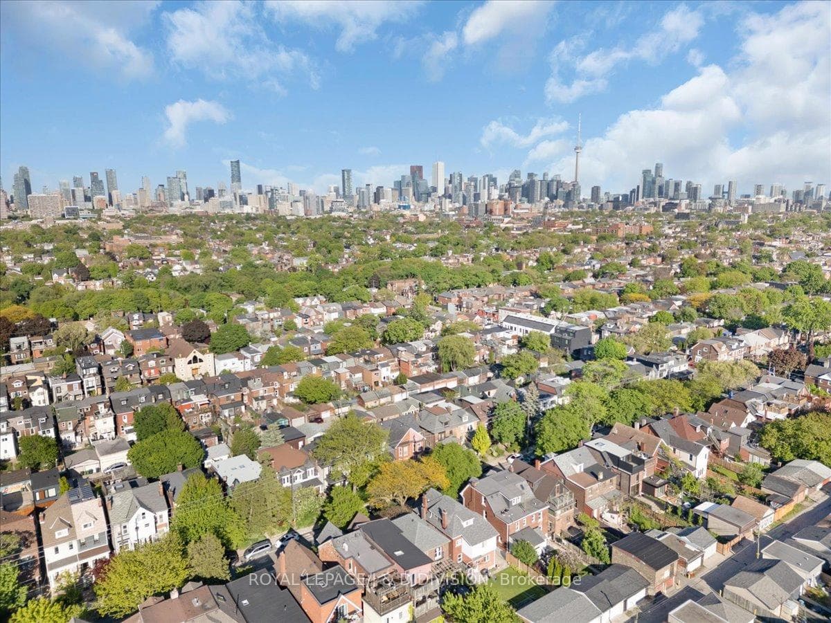 672 Shaw Street photo 42